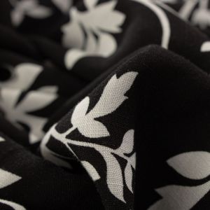 Tecido Viscose Trama de Linho Estampa Floral Preto